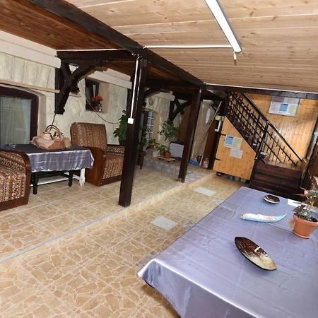 Casa Tudor บุชเตนี ภายนอก รูปภาพ