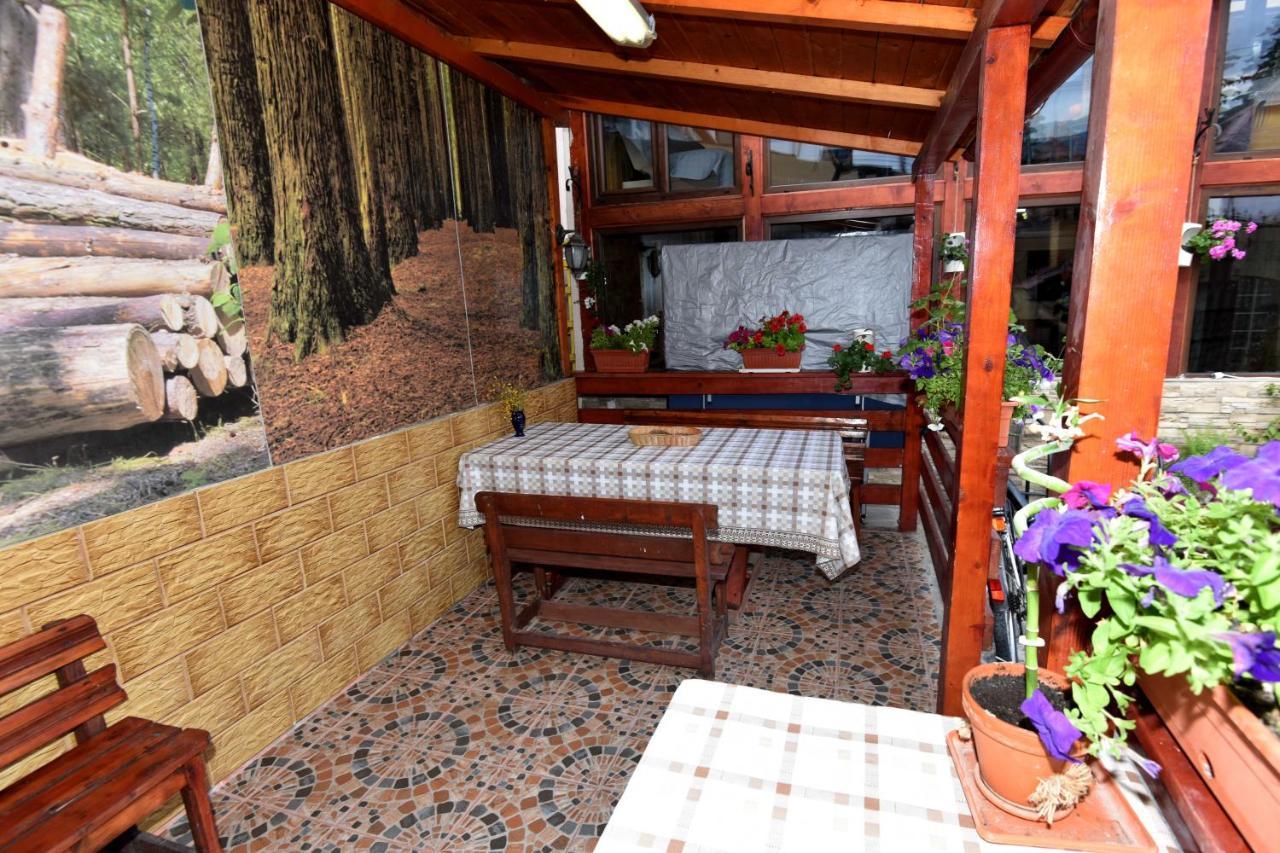 Casa Tudor บุชเตนี ภายนอก รูปภาพ