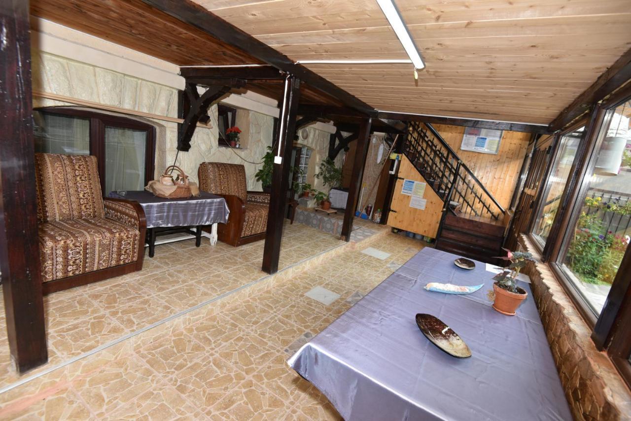 Casa Tudor บุชเตนี ภายนอก รูปภาพ