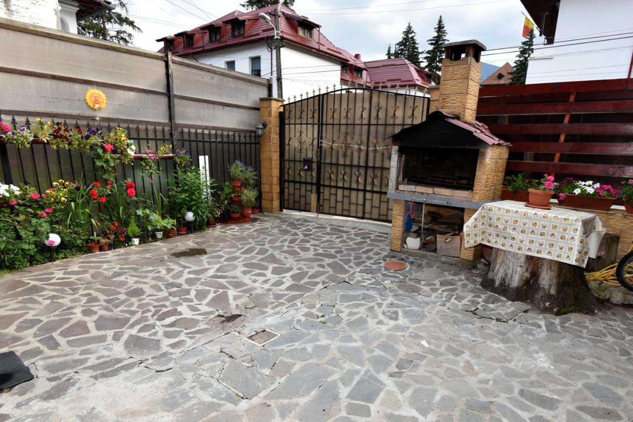 Casa Tudor บุชเตนี ภายนอก รูปภาพ